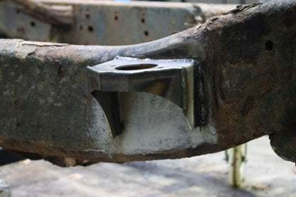 Rustbuster Front Cab Mount Right Side