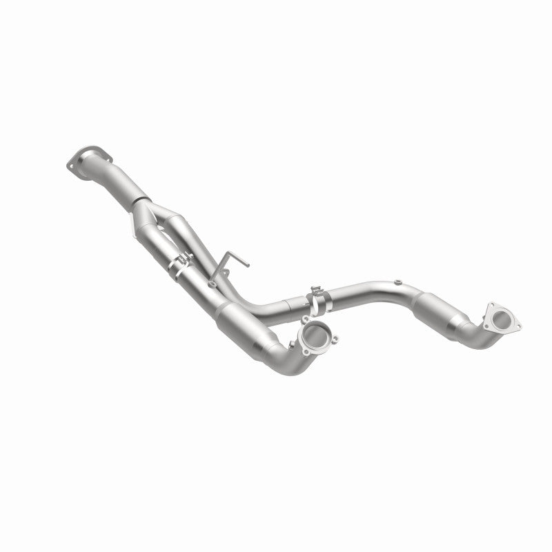 Magnaflow 11-15 Chevrolet Silverado 2500 HD 6.0L Direct Fit Converter Magnaflow