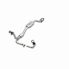 Load image into Gallery viewer, MagnaFlow Conv DF 01-05 Chevy Blazer 4.3L 2WD