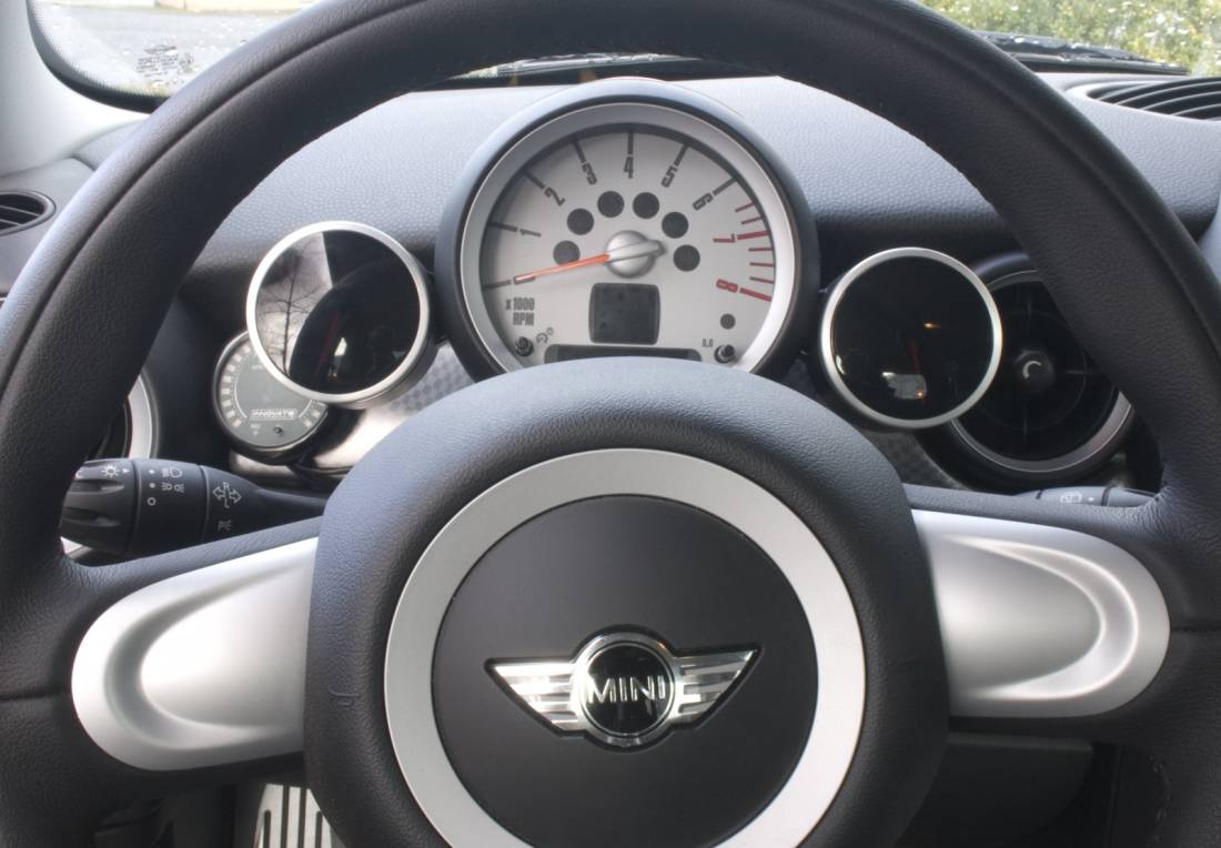 ALTA Single Gauge Pod – MINI Cooper S / JCW R56/R57/R58/R59 (SKU: AMP-INR-210)