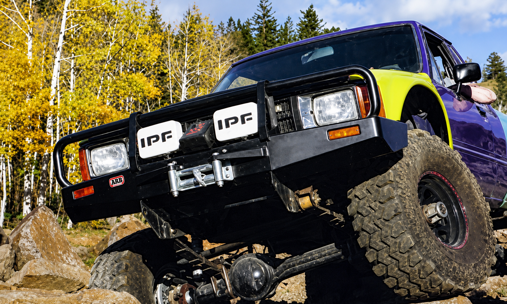 ARB 3414070 Deluxe black steel winch bumper for Toyota 4Runner and Pickup