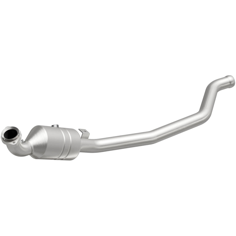 Magnaflow Conv DF 2006-2011 R350 3.5 L Underbody Magnaflow