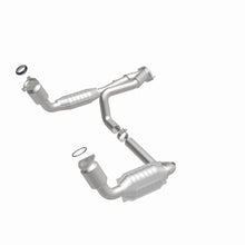 Load image into Gallery viewer, MagnaFlow Conv DF 99-00 Chevy Pickups 4.3L