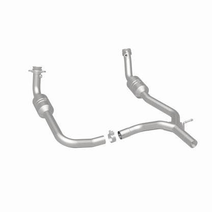 Magnaflow Conv DF 2009-2014 E-150 4.6 L Underbody Magnaflow