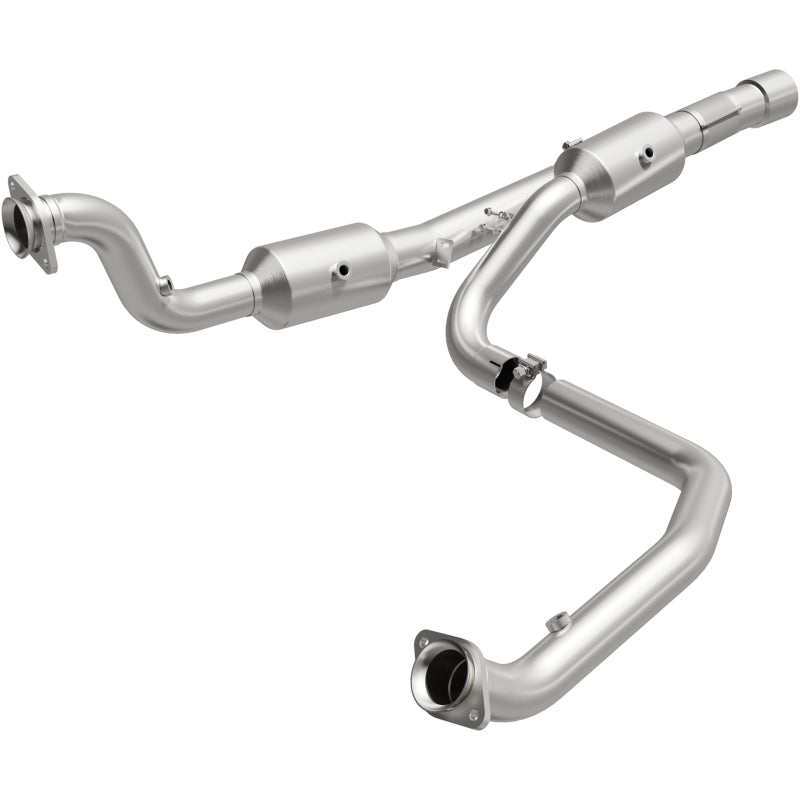 Magnaflow 14-18 2500 V8 6.4 OEM Underbody Direct Fit Converter Magnaflow
