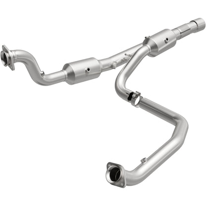 Magnaflow 14-18 2500 V8 6.4 OEM Underbody Direct Fit Converter Magnaflow