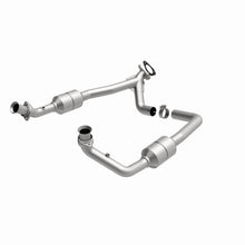 Load image into Gallery viewer, MagnaFlow Conv DF 00-03 Ford E150 5.4L