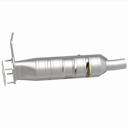 MagnaFlow 09-17 Ford F53 V10 6.8L Underbody Direct Fit Catalytic Converter Magnaflow