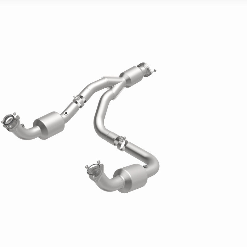 Magnaflow 12-20 Chevrolet Express 4500 Underbody 6.0L Direct Fit Catalytic Converter Magnaflow