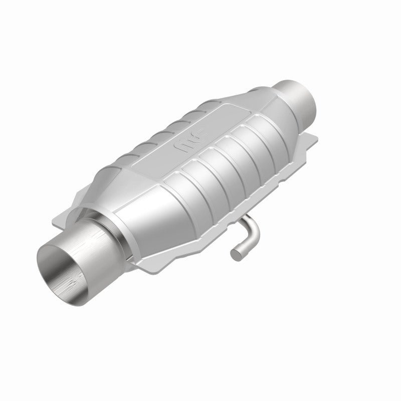 MagnaFlow Conv Universal 2.25in Inlet/Outlet Center/Center Oval Magnaflow