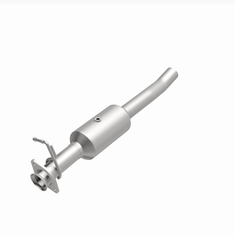 MagnaFlow 16-19 Ford F-650 V10 6.8L Underbody Direct Fit Catalytic Converter Magnaflow