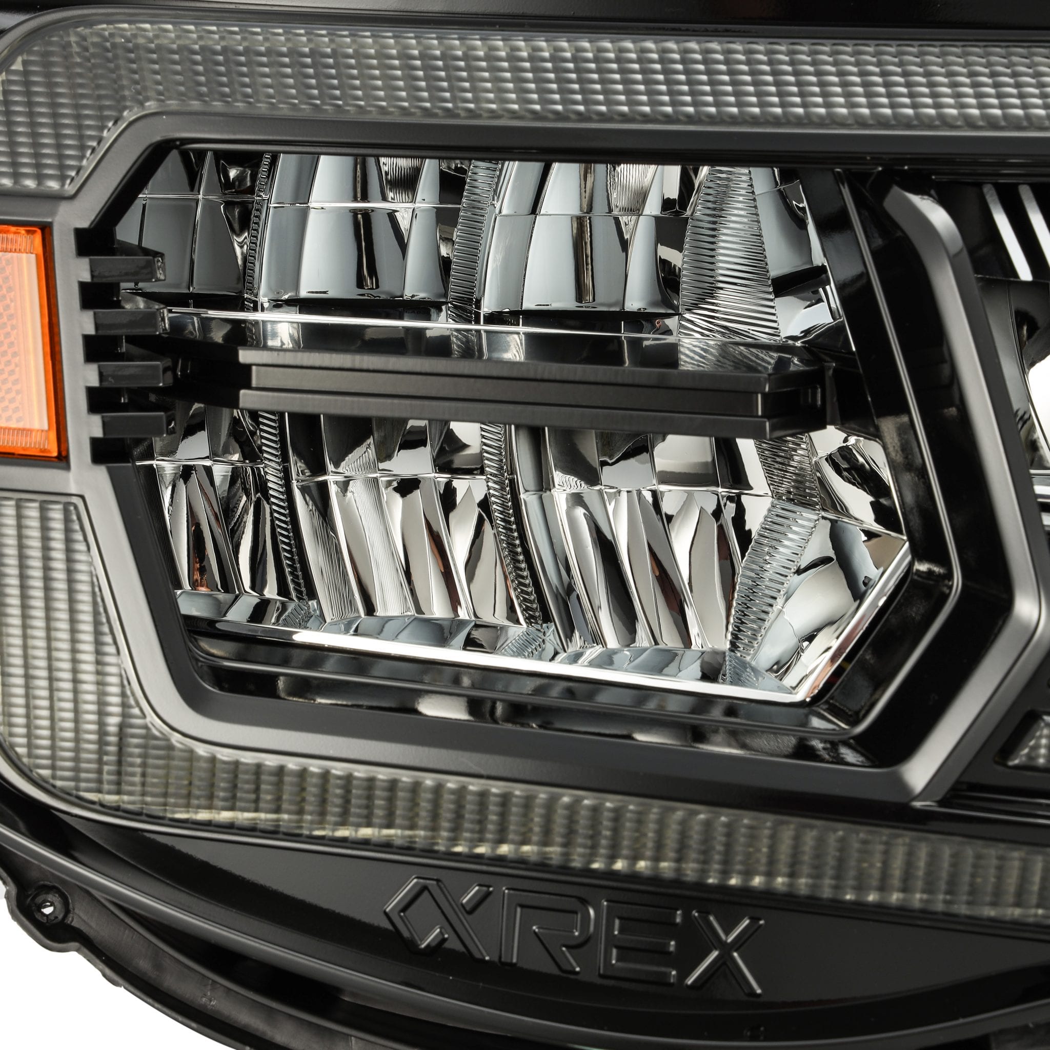 AlphaRex 05-11 Toyota Tacoma LUXX-Series LED Crystal Headlights Alpha-Black - 880733