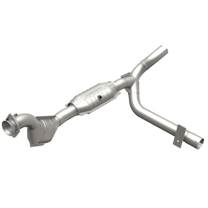 MagnaFlow Conv DF 01 Ford Trucks 4.6L Magnaflow