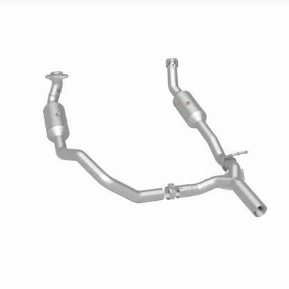 Magnaflow 17-18 Ford E-350 6.8L Direct Fit Converter Magnaflow