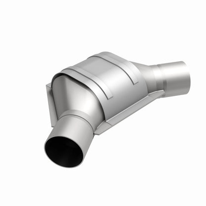 MagnaFlow Conv Univ 2.50inch Angled Inlet/Outlet Magnaflow