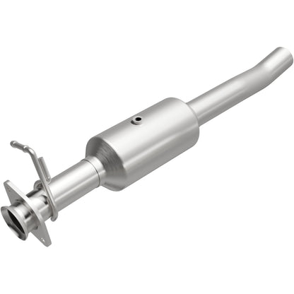 MagnaFlow 16-19 Ford F-650 V10 6.8L Underbody Direct Fit Catalytic Converter Magnaflow
