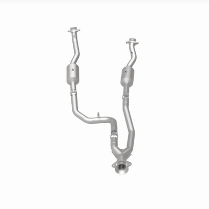 MagnaFlow 20-21 Ford Transit-150 Single Underbody V6 3.5L RWD Direct-Fit Catalytic Converter Magnaflow