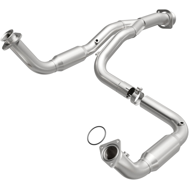 Magnaflow 07-10 GMC Sierra 2500 HD 6.0L Direct Fit Converter Magnaflow