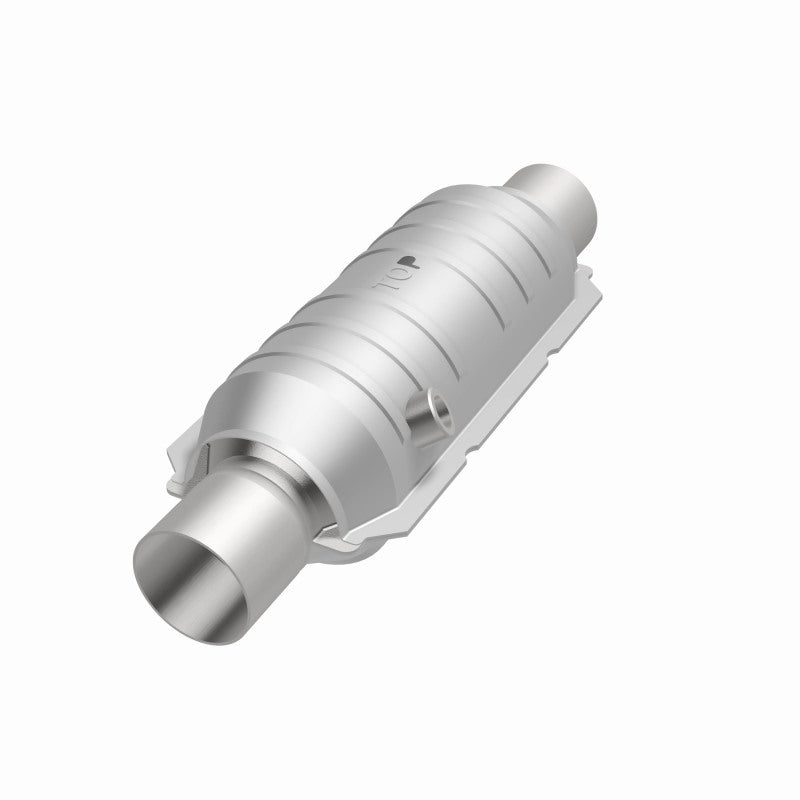 Magnaflow Conv Univ 2.25 HM Angled O2 Magnaflow