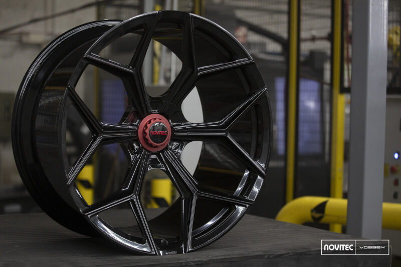 Vossen x Novitec NL4-5L 23x10.5 ET:21 Gloss Black Lamborghini Urus Front Wheel