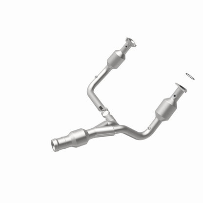 MagnaFlow Converter Direct Fit 2015 GMC Yukon XL V8 6.2L Magnaflow