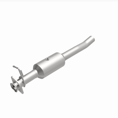 MagnaFlow 16-19 Ford F-650 V10 6.8L Underbody Direct Fit Catalytic Converter Magnaflow