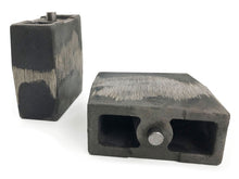 Load image into Gallery viewer, Tuff Country 94-01 Dodge Ram 1500 4wd 5.5in Cast Iron Lift Blocks Pair