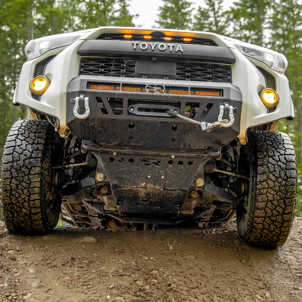 Cali Raised LED CR3767 Stealth Bumper no bull bar with 32 inch spot light and small switch for Toyota 4Runner