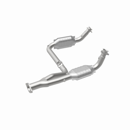 MagnaFlow Conv DF 00-01Tahoe/Yukon V8 5.7L Magnaflow