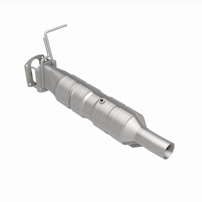 MagnaFlow 09-19 Ford F53 V10 6.8L Underbody 6.8L Direct Fit Catalytic Converter Magnaflow