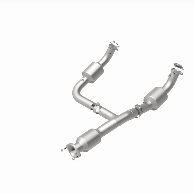 Magnaflow 12-20 Chevrolet Express 4500 Underbody 6.0L Direct Fit Catalytic Converter Magnaflow