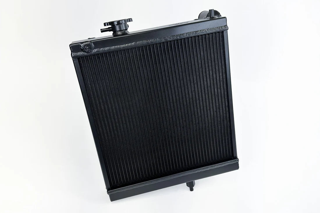 CSF 7228B black all-aluminum half radiator for Mitsubishi Lancer Evolution VIII and IX