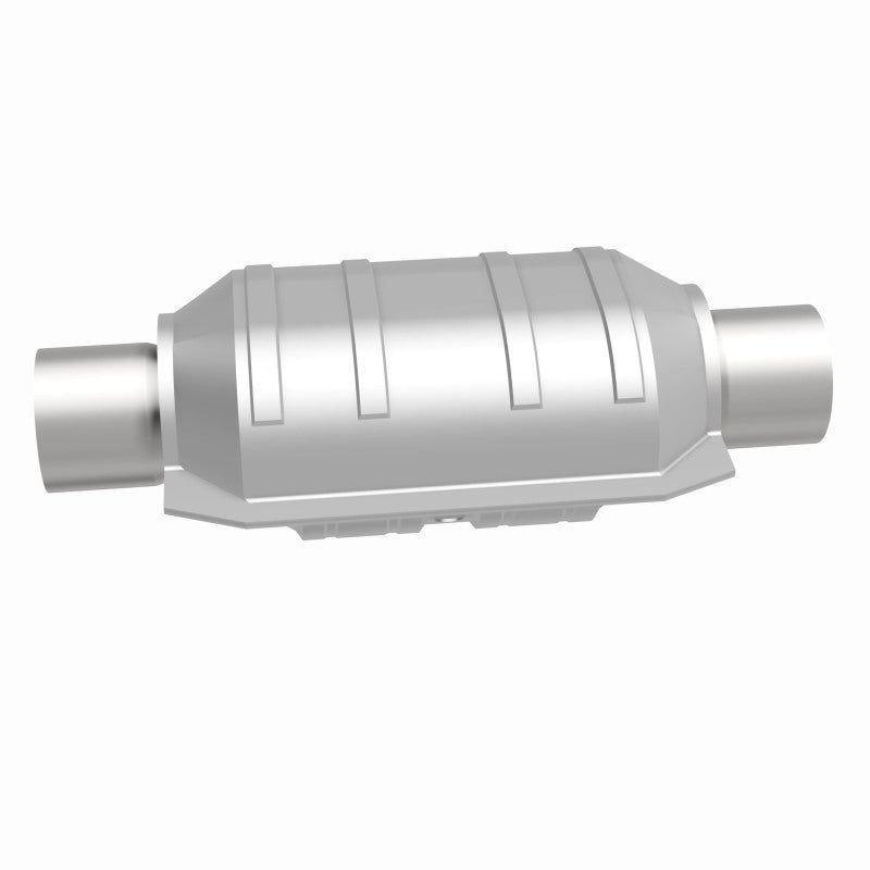 MagnaFlow Conv Univ 2.25 inch Inlet/Outlet Center/Center Oval (CA OBDII) Magnaflow