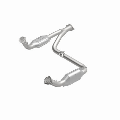 MagnaFlow Conv DF 00-01Tahoe/Yukon V8 5.7L Magnaflow