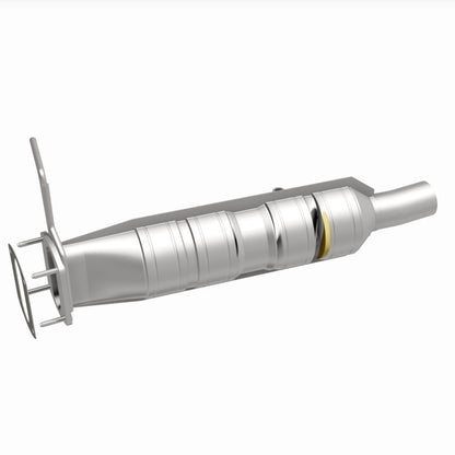 MagnaFlow 09-17 Ford F53 V10 6.8L Underbody Direct Fit Catalytic Converter Magnaflow