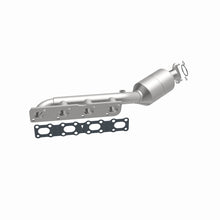 Load image into Gallery viewer, MagnaFlow Direct-Fit SS Catalytic Converter 04-06 Nissan Titan 5.6L V8 (California)