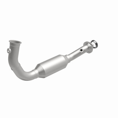 MagnaFlow Conv Direct Fit OEM 2004 Jeep Liberty Underbody Magnaflow