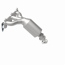 Load image into Gallery viewer, MagnaFlow Conv DF 05-08 Kia Sportage 2.7L Passenger Side