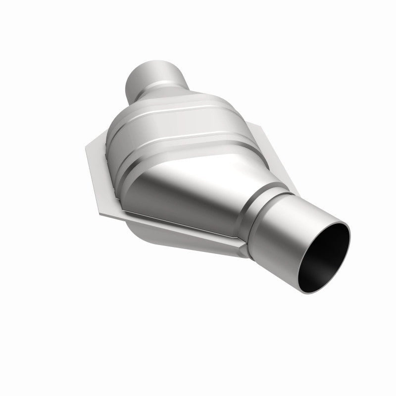 MagnaFlow Conv Univ 2.25in Inlet/Outlet Angled Offset/Center Calif OBDII Magnaflow