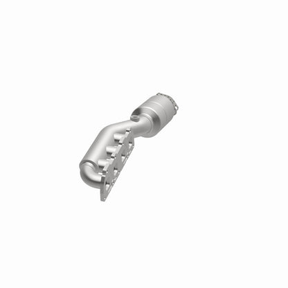 MagnaFlow Conv DF 02-04 VW Passat 4.0L Magnaflow