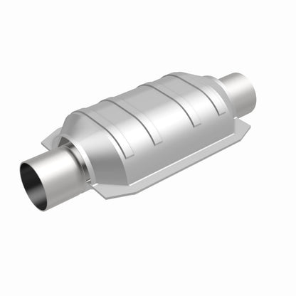 MagnaFlow Conv Univ 2.25 inch Inlet/Outlet Center/Center Oval (CA OBDII) Magnaflow