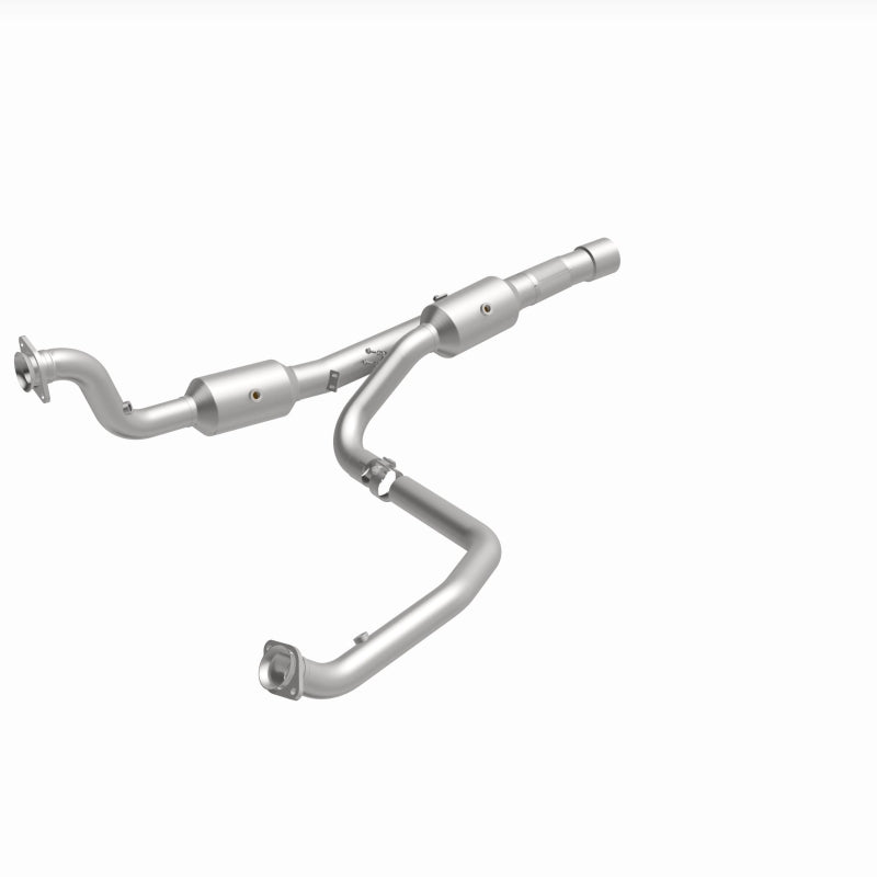 Magnaflow 14-18 2500 V8 6.4 OEM Underbody Direct Fit Converter Magnaflow