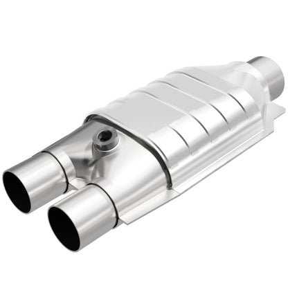 MagnaFlow Conv Univ 2/2.5 Single O2 Boss Magnaflow