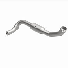 Load image into Gallery viewer, Magnaflow 05-06 Lincoln Navigator 5.4L Direct Fit Catalytic Converter - Passenger Side