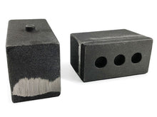 Load image into Gallery viewer, Tuff Country 03-13 Dodge Ram 2500 4wd / 03-22 Ram 3500 4in Cast Iron Lift Blocks Pair