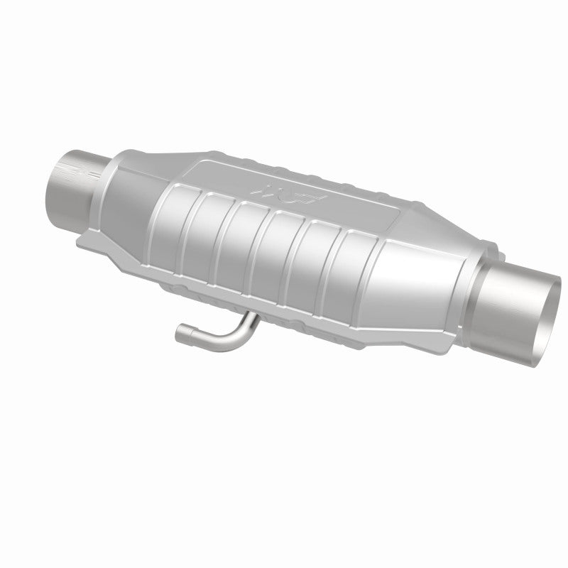 MagnaFlow Conv Universal 2.25in Inlet/Outlet Center/Center Oval Magnaflow