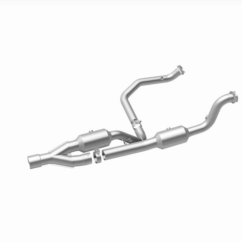 Magnaflow 14-18 2500 V8 6.4 OEM Underbody Direct Fit Converter Magnaflow