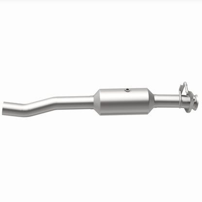 MagnaFlow 16-19 Ford F-650 V10 6.8L Underbody Direct Fit Catalytic Converter Magnaflow