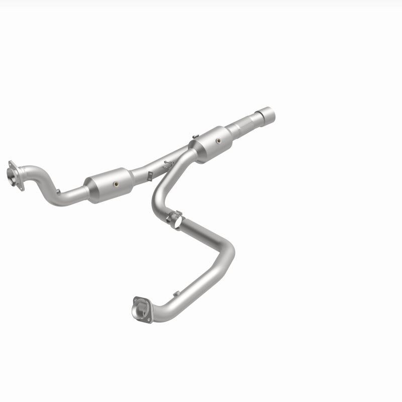 Magnaflow 14-18 2500 V8 6.4 OEM Underbody Direct Fit Converter Magnaflow