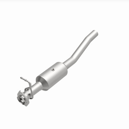 MagnaFlow 16-19 Ford F-53 V10 6.8L Underbody Direct-Fit Catalytic Converter Magnaflow